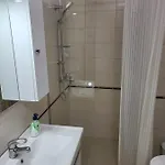Asta Free Private Parking * Vlorë