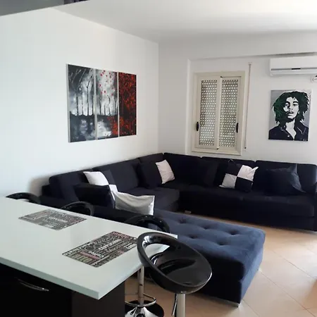 Asta Free Private Parking *