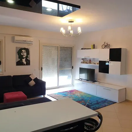 Asta Free Private Parking Apartment *